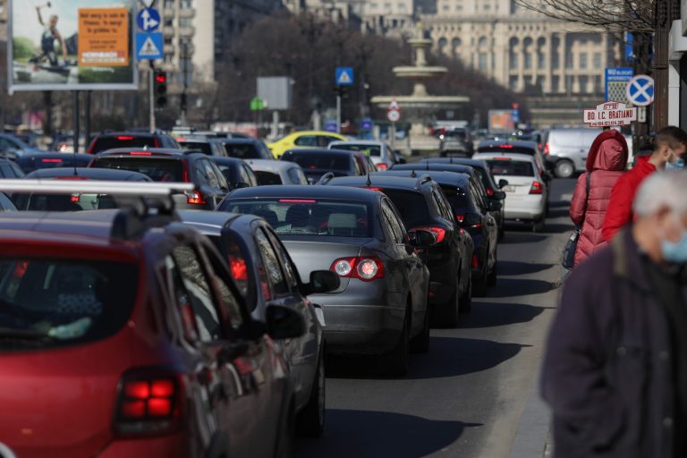 Când spui Paște, te gândești la cozonaci, ouă roșii și… Ambuteiaje. Restricțiile și măsurile de circulație impuse în a doua zi de Paște