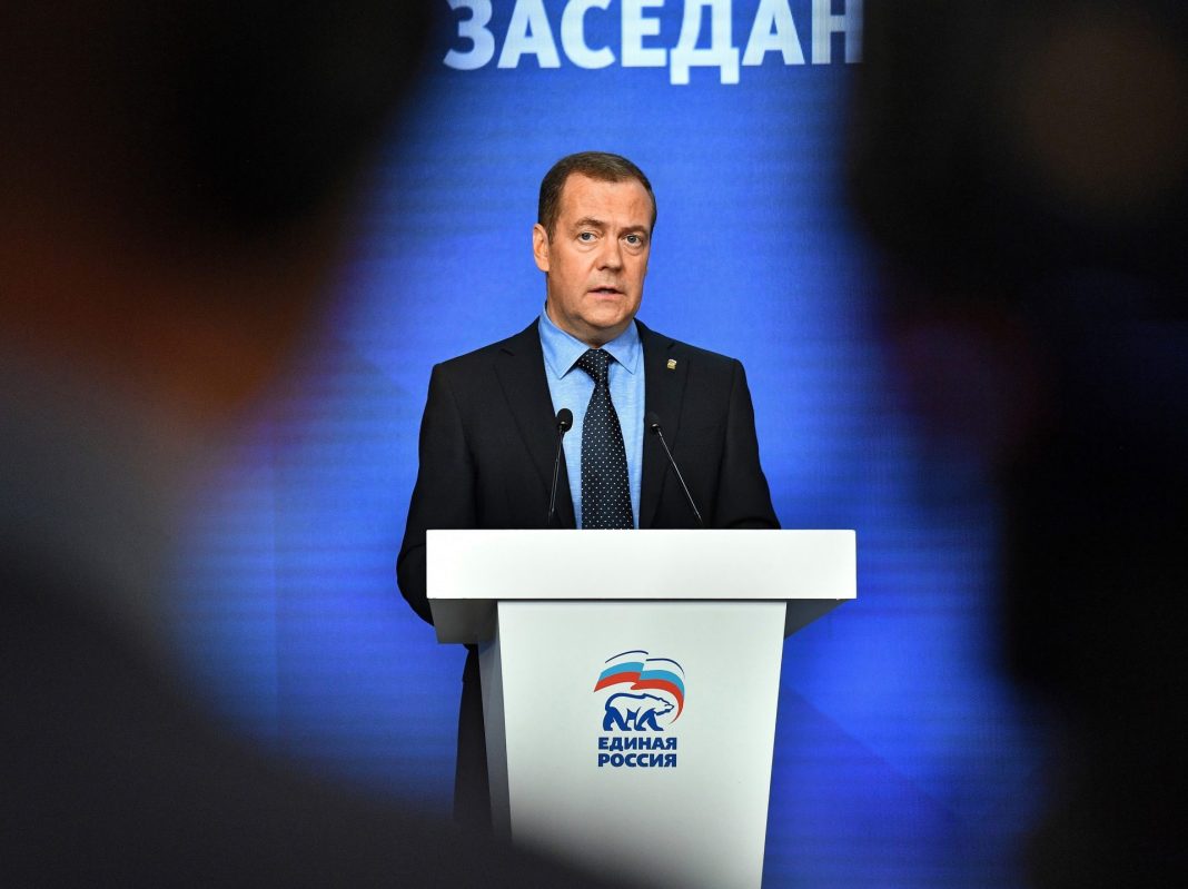 Dmitri Medvedev afirmă că Finlanda și Suedia, după aderarea la NATO, au devenit ținte automate pentru Rusia. „Sunt jocuri politice”