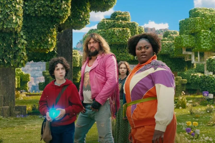„A Minecraft Movie” ia cu asalt box office-ul. Jason Momoa, Jack Black și Jennifer Coolidge sunt parte din distribuție