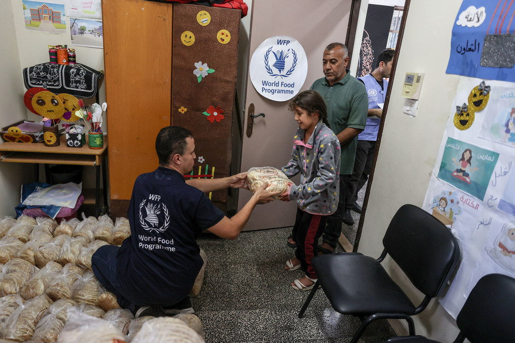Agenția ONU a rămas fără ajutoare alimentare în Gaza. Peste 116.000 de tone de ajutor sunt gata la frontieră, dar nu pot fi livrate