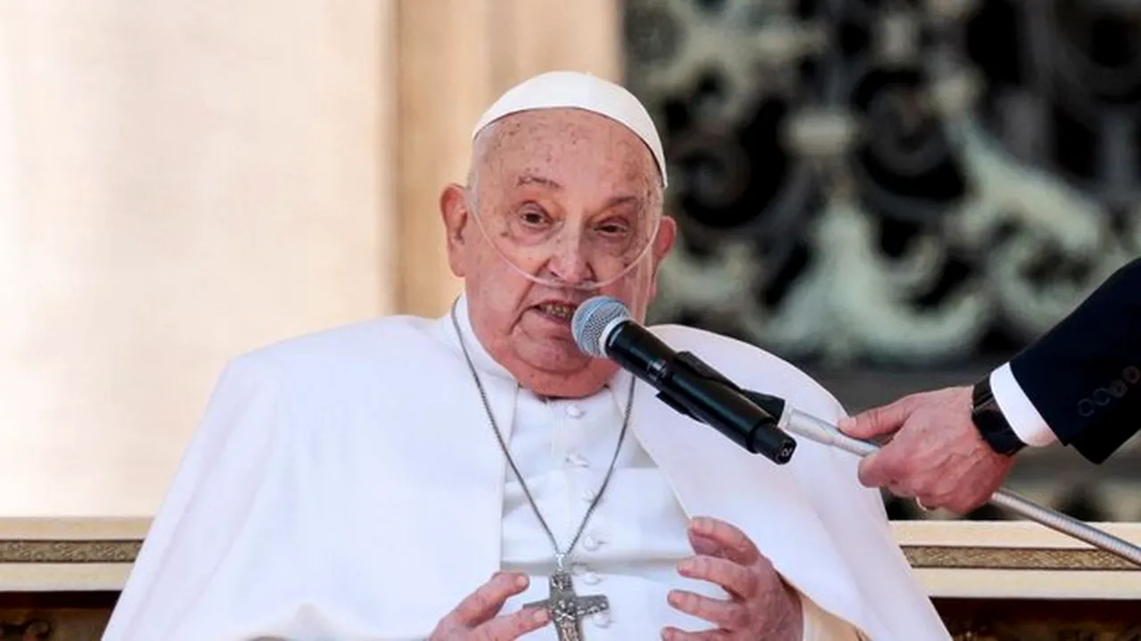 BREAKING NEWS: Papa Francisc a murit