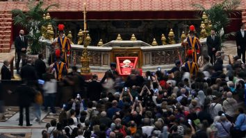 Vaticanul se pregătește pentru funerariile Papei Francisc. Ce discuții ar putea avea loc între liderii lumii