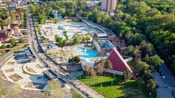 România devine o destinație populară pentru turismul balnear. Băile Felix și Călimănești au atras atenția unor lanțuri hoteliere internaționale