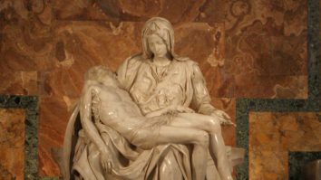 Există sacrificiu în artă? Eduard Uzunov: „Iisus Hristos ne-a dat exemplul suprem. Nu se poate realiza nimic de valoare fără efort și dedicare”