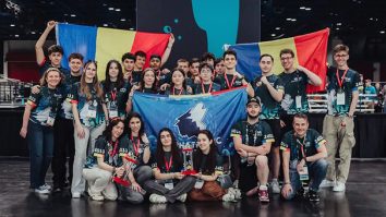 Echipele CSH și Eastern Foxes au luat locul 3 la Campionatul Mondial de Robotică First Tech Challenge. Eric Mihalache: „Am avut unul dintre cei mai buni roboți din lume”