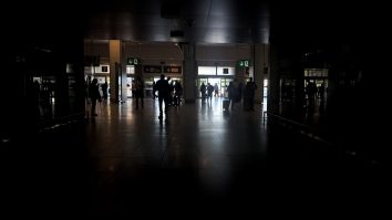 Serviciul Spaniol de Informații declară că pana de curent este „o consecință a unui atac cibernetic”. Ce susține Prim-ministrul Pedro Sánchez