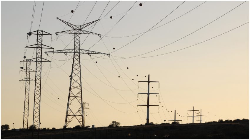 Spania a recuperat 99,95% din energia electrică. În Portugalia, alimentarea a fost restabilită în cursul nopţii