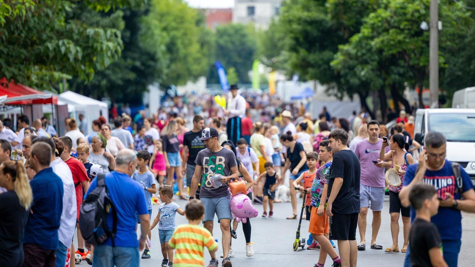 Circulația auto este restricționată în cadrul evenimentului „Străzi Deschise – București, Promenadă urbană”. Ce străzi trebuie să eviți