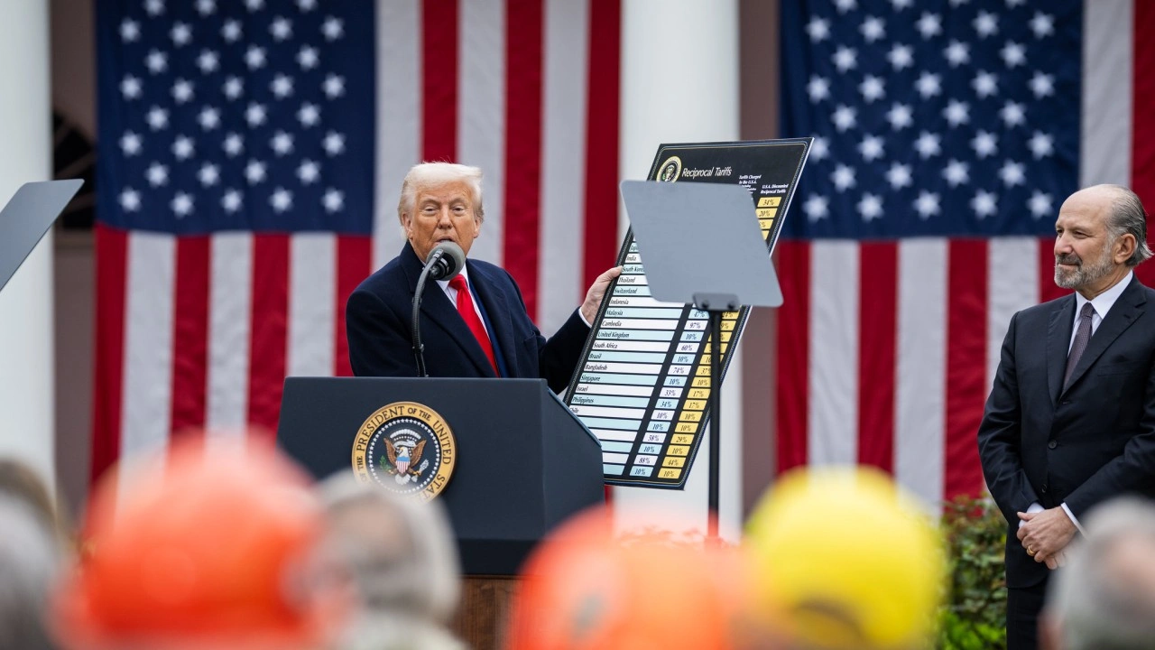 Trump crește tarifele asupra Chinei la 125%. Restul țărilor vizate de tarife se bucură de o pauză de 90 de zile