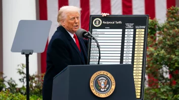 Trump exclude smartphone-urile, alături de routere și computere, de la tarifele „reciproce” asupra importurilor din China