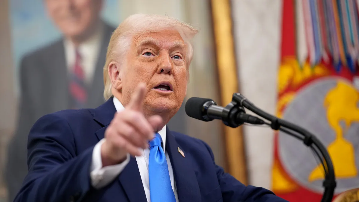 Trump e mândru de tarifele lui: „Toate națiunile mă pupă în fund ca să negociem”