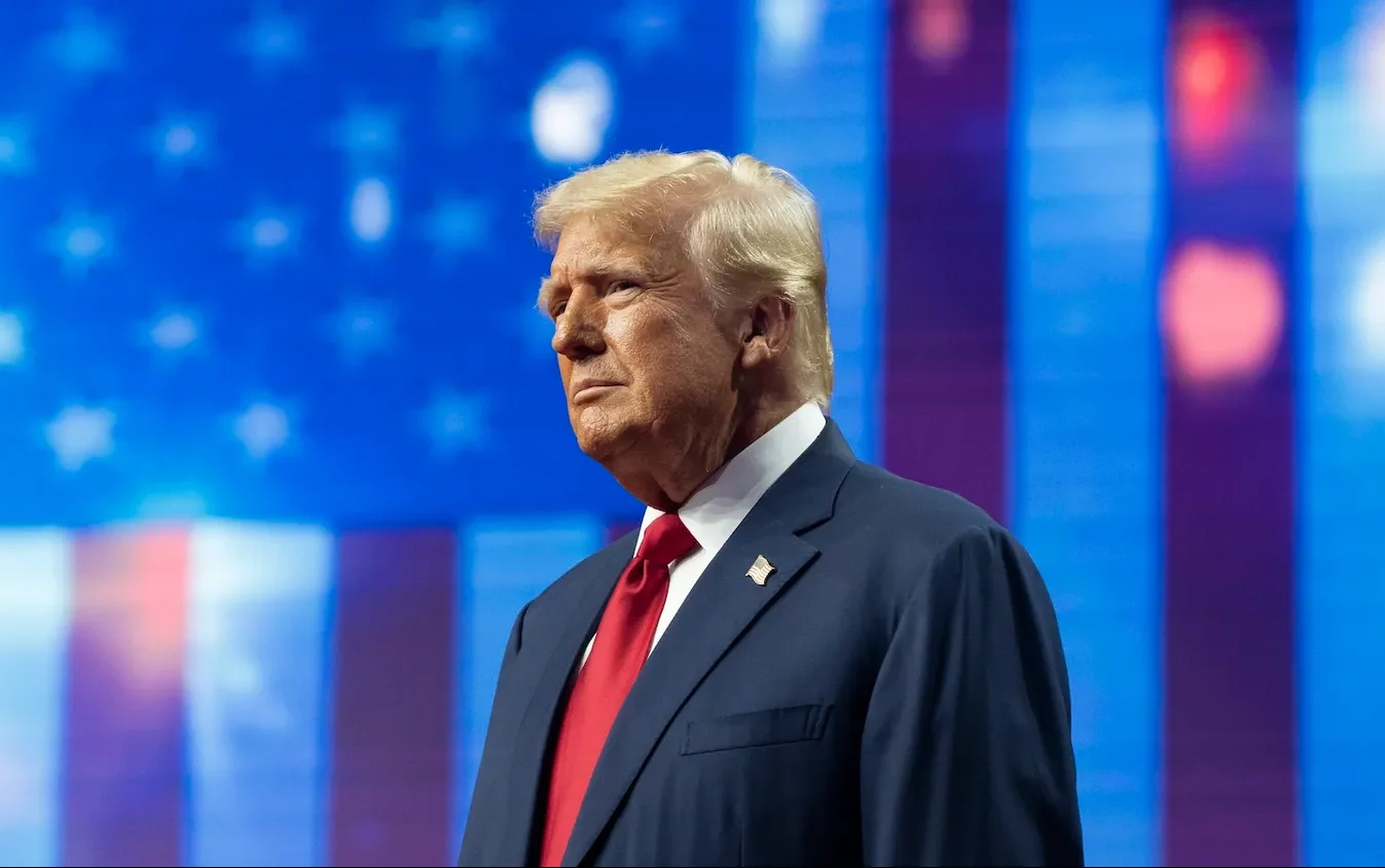 Canada se baricadează împotriva lui Trump și anunță o nouă direcție politică: „Încearcă să ne distrugă pentru a ne deține”