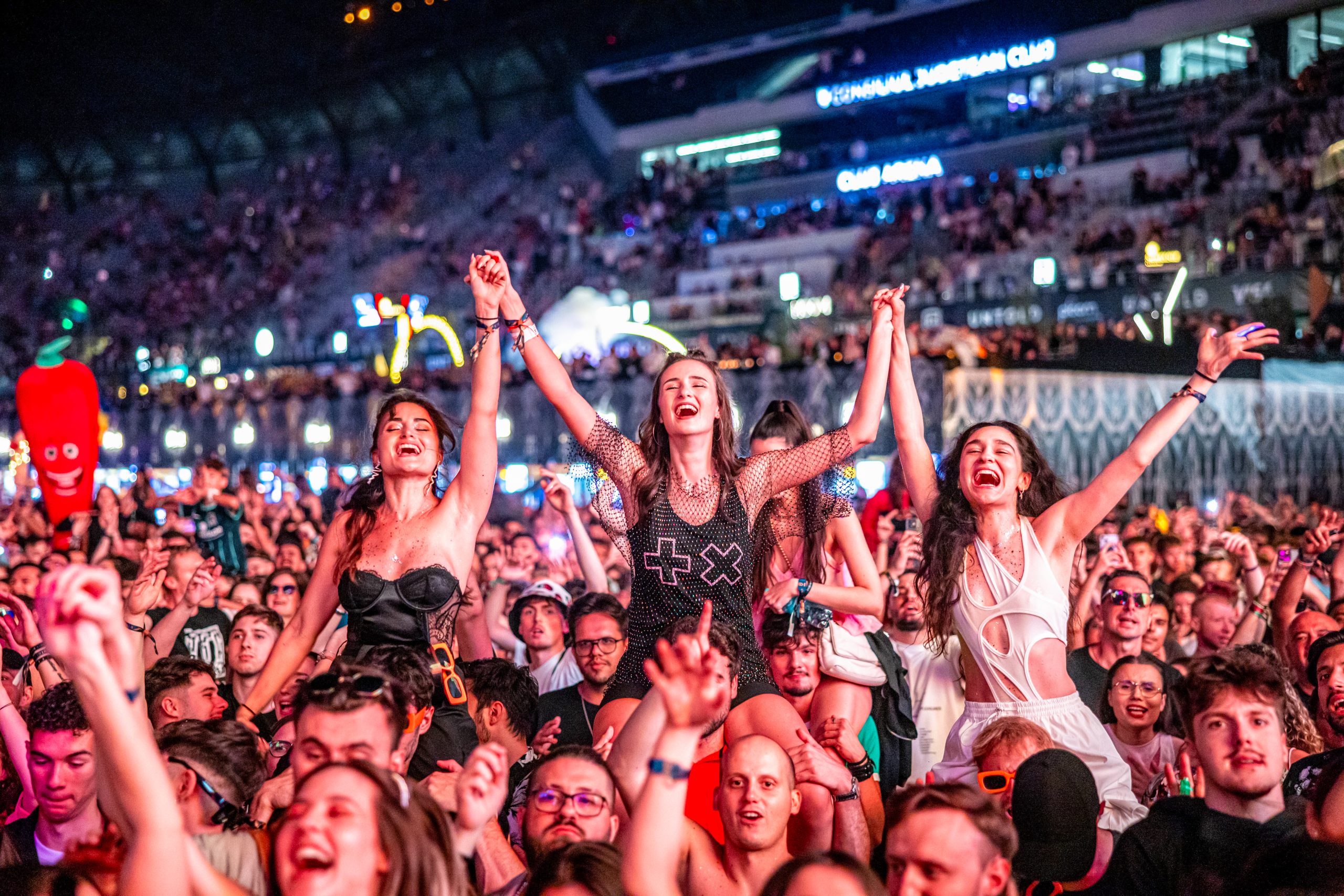 ZF cere interzicerea minorilor la festivaluri, care devin o poartă către droguri
