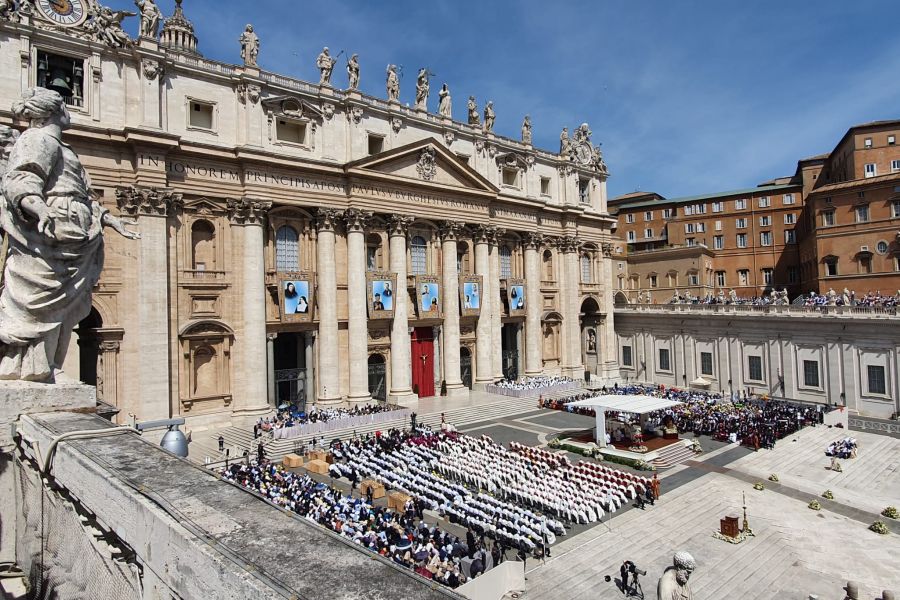 Bugetul Vaticanului se află într-un deficit permanent. Cum va gestiona noul Papă economia statului