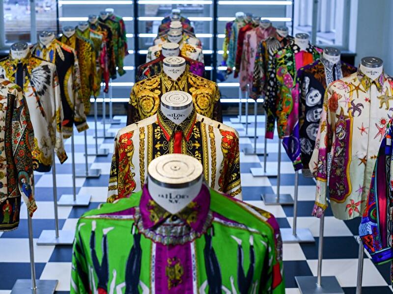 O expoziție dedicată lui Gianni Versace se deschide la Londra. Peste 450 de piese originale vor fi expuse la Arches London Bridge din 16 iulie