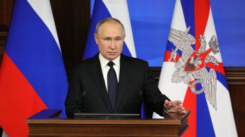 Putin declară că e dispus să se întâlnească cu Zelenski dacă Occidentul „nu mai împinge” Ucraina la luptă