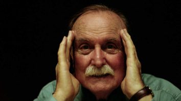 Alvin Lucier face muzică la patru ani după moartea sa. Cercetătorii i-au recompus celulele cerebrale
