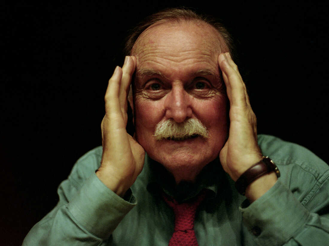 Alvin Lucier face muzică la patru ani după moartea sa. Cercetătorii i-au recompus celulele cerebrale