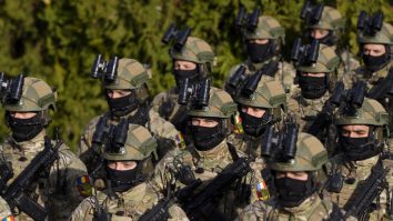 Ministrul Apărării: „Ne dorim să avem 100.000 de militari în Armata Română”. Ce semnal de alarmă trage Șeful Armatei