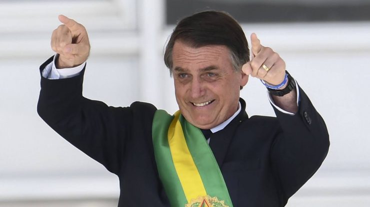 Jair Bolsonaro a fost operat cu succes la abdomen. Intervenţia a durat 12 ore