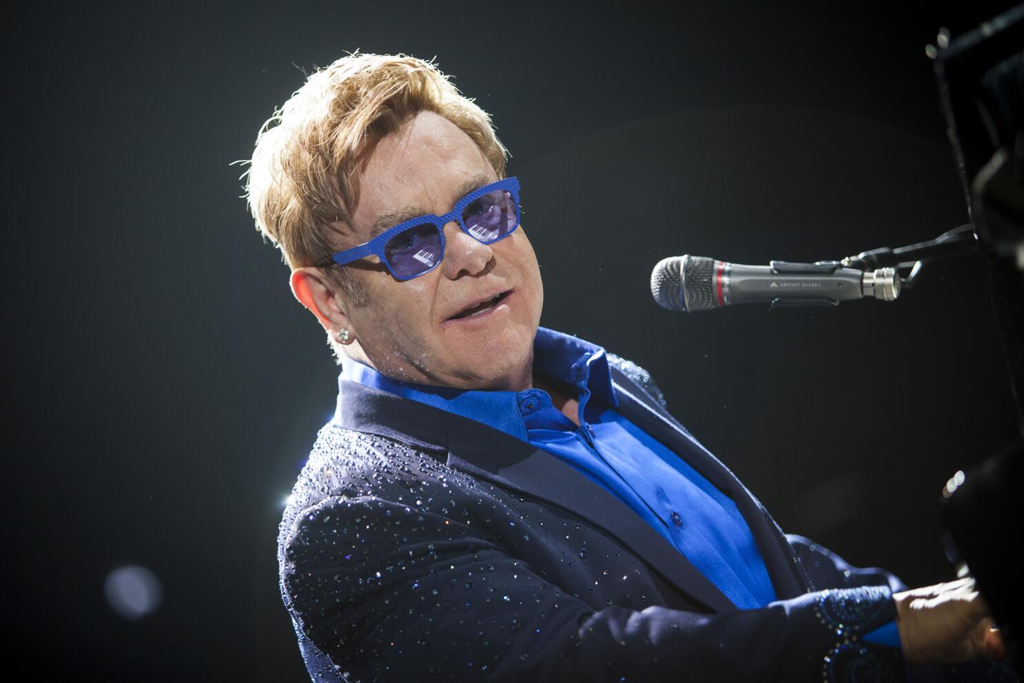 Elton John lansează ultimul său album „Who Believes in Angels?”. Artistul a vorbit despre provocările creației sale