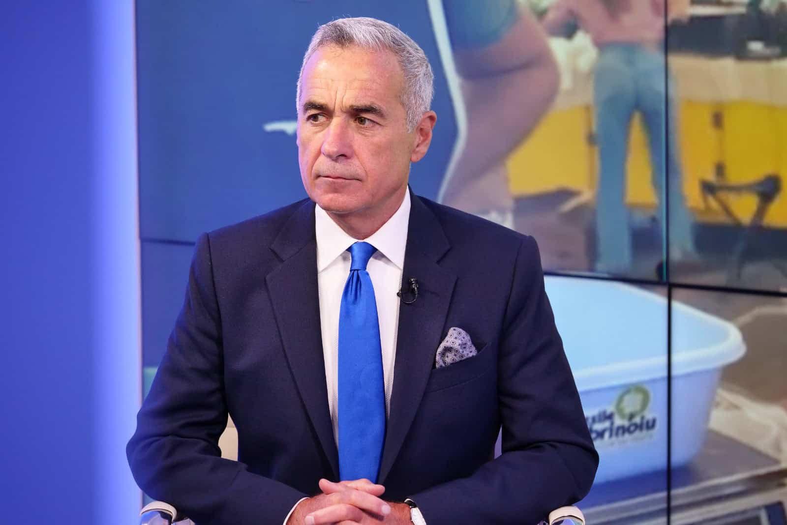 Călin Georgescu i-a acordat un interviu lui Tucker Carlson. Fostul candidat îi acuză pe Blinken și Macron pentru implicarea în alegerile prezidențiale din România
