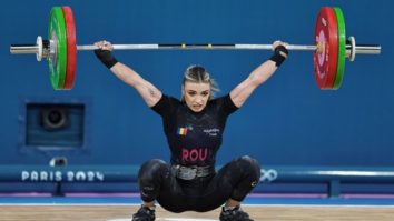 Mihaela Cambei a obținut trei medalii de aur la Campionatul European de haltere de la Chișinău