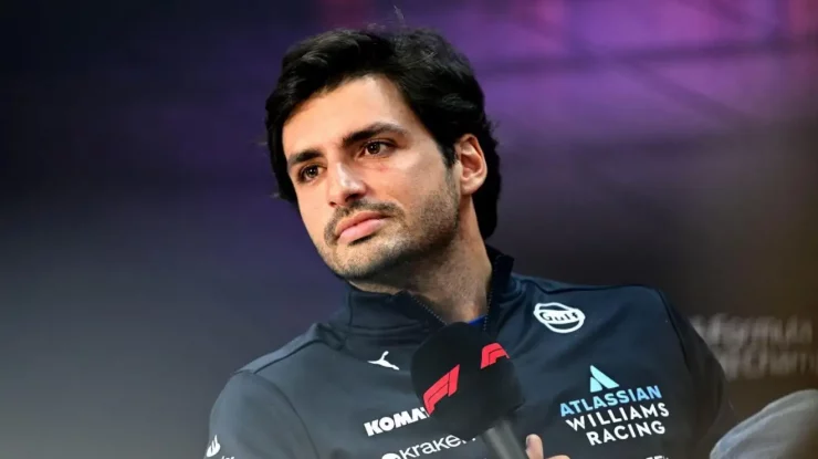 Carlos Sainz a fost amendat cu 20.000 de euro după ce a întârziat la imn din cauza unei „probleme la stomac”