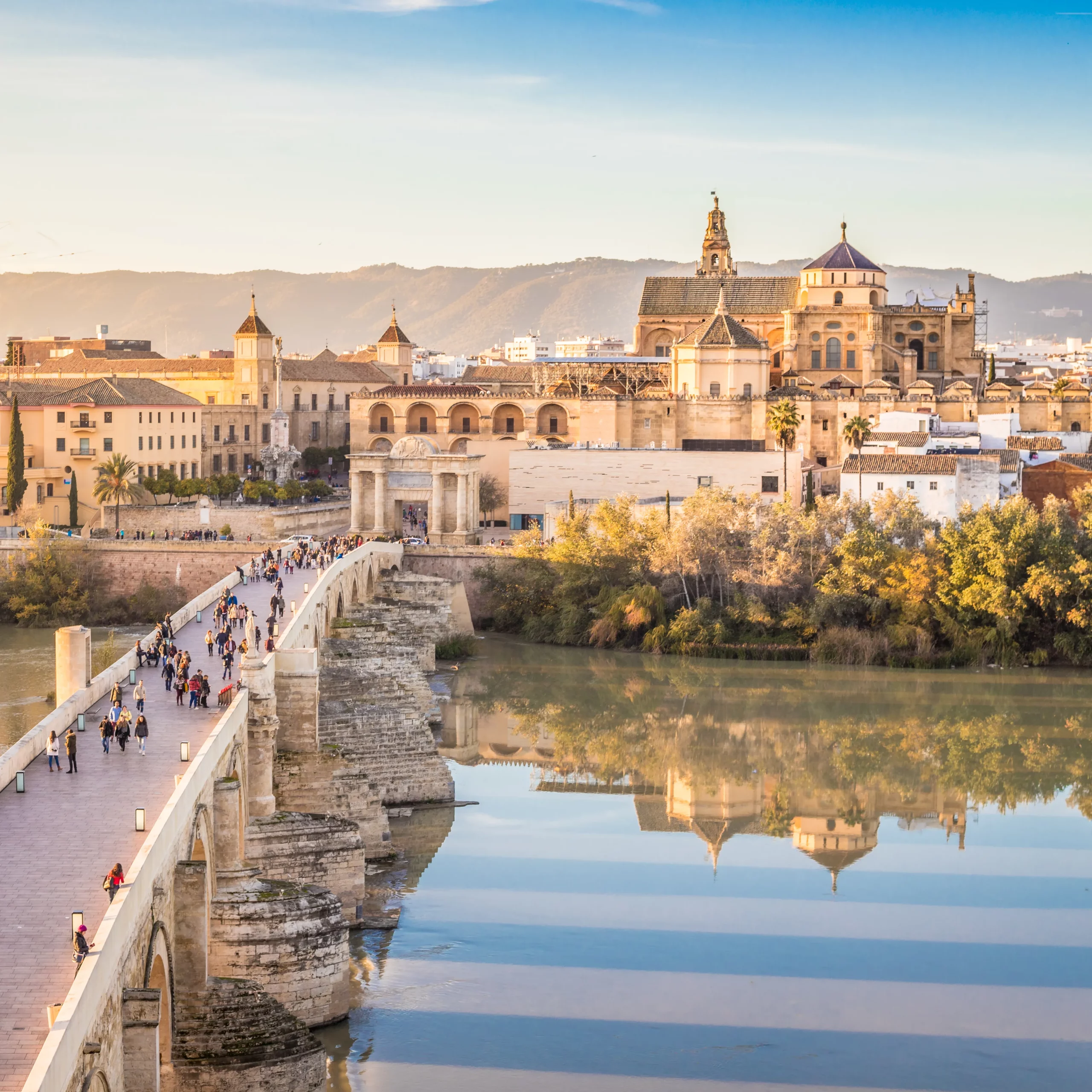 Skyscanner a lansat top 10 cele mai bune orașe de vizitat la pas