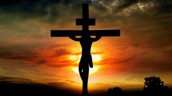 Tradițiile pe care le respectă românii în Vinerea Mare. Ce nu trebuie să faci în această zi