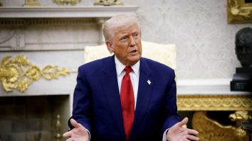 Judecătorii avertizează că disputa lui Trump cu sistemul judiciar ar putea afecta grav imaginea sa publică