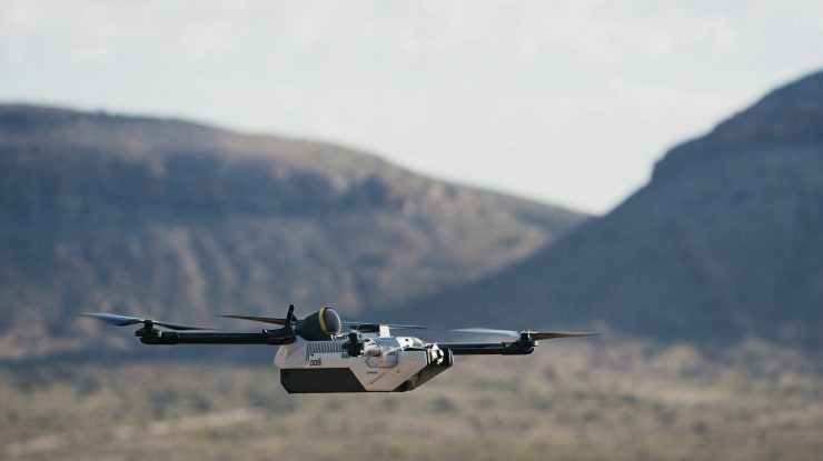 „Spectre”, prima dronă românească kamikaze cu A.I, poate transporta 2,5 kg de muniție și stă în aer o oră și jumătate