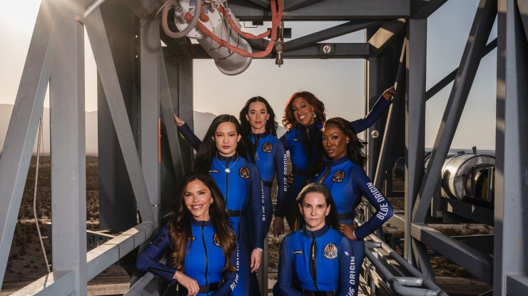 Katy Perry, Gayle King şi alte 4 femei vor ajunge luni la „marginea Spaţiului”. Zborul va dura aproximativ 10 minute