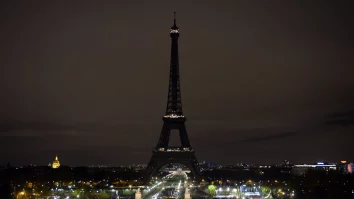 Turnul Eiffel se stinge în semn de doliu pentru Papa Francisc. Catedrala Notre-Dame a ținut ceremonii solemne și un concert pentru fostul Suveran Pontif