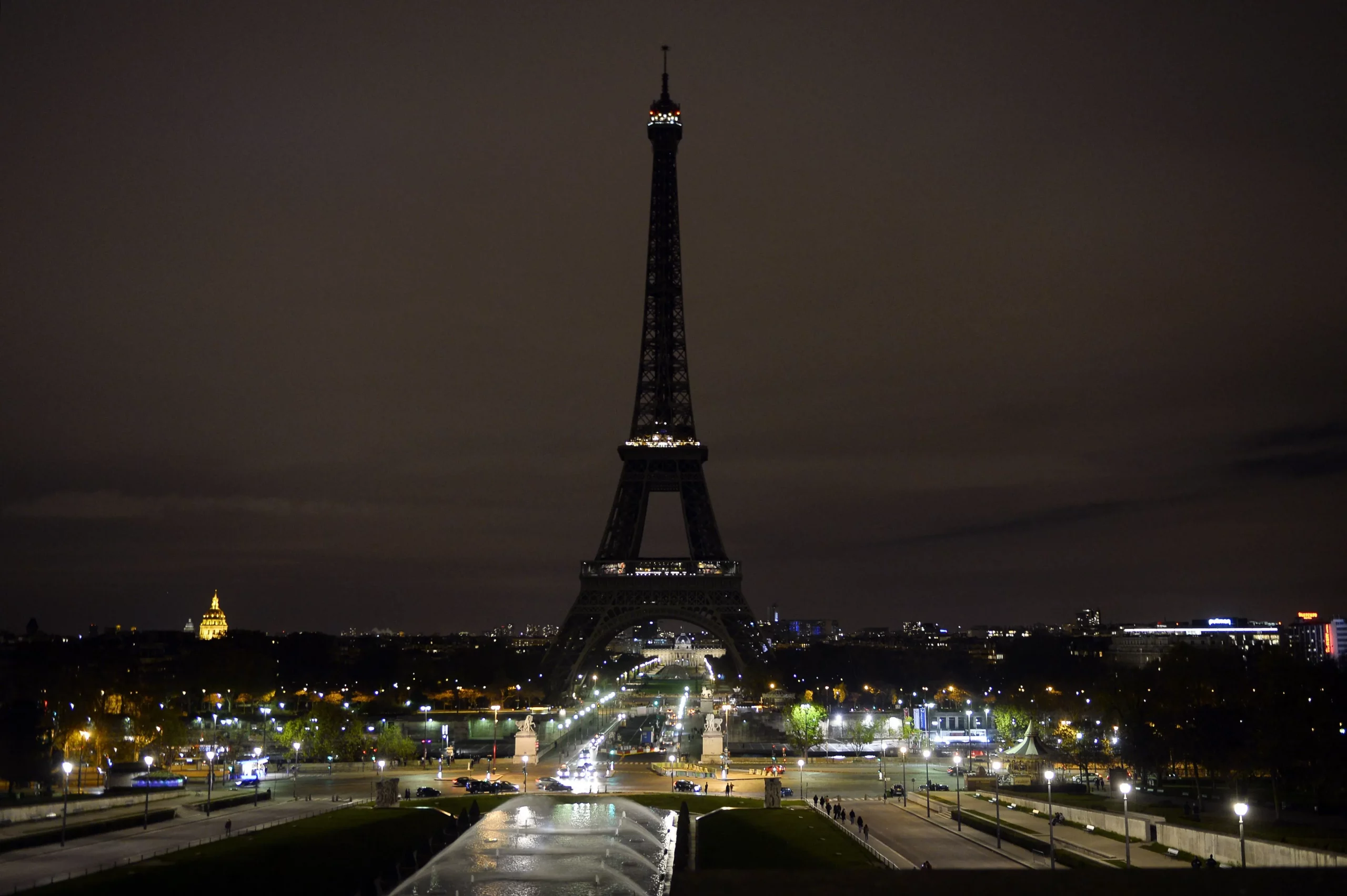 Turnul Eiffel se stinge în semn de doliu pentru Papa Francisc. Catedrala Notre-Dame a ținut ceremonii solemne și un concert pentru fostul Suveran Pontif