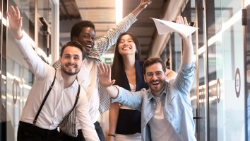 Ce beneficii țin angajații fericiți? Sorin Faur, expert HR: „Foarte mulți sunt îngrijorați de A.I.”