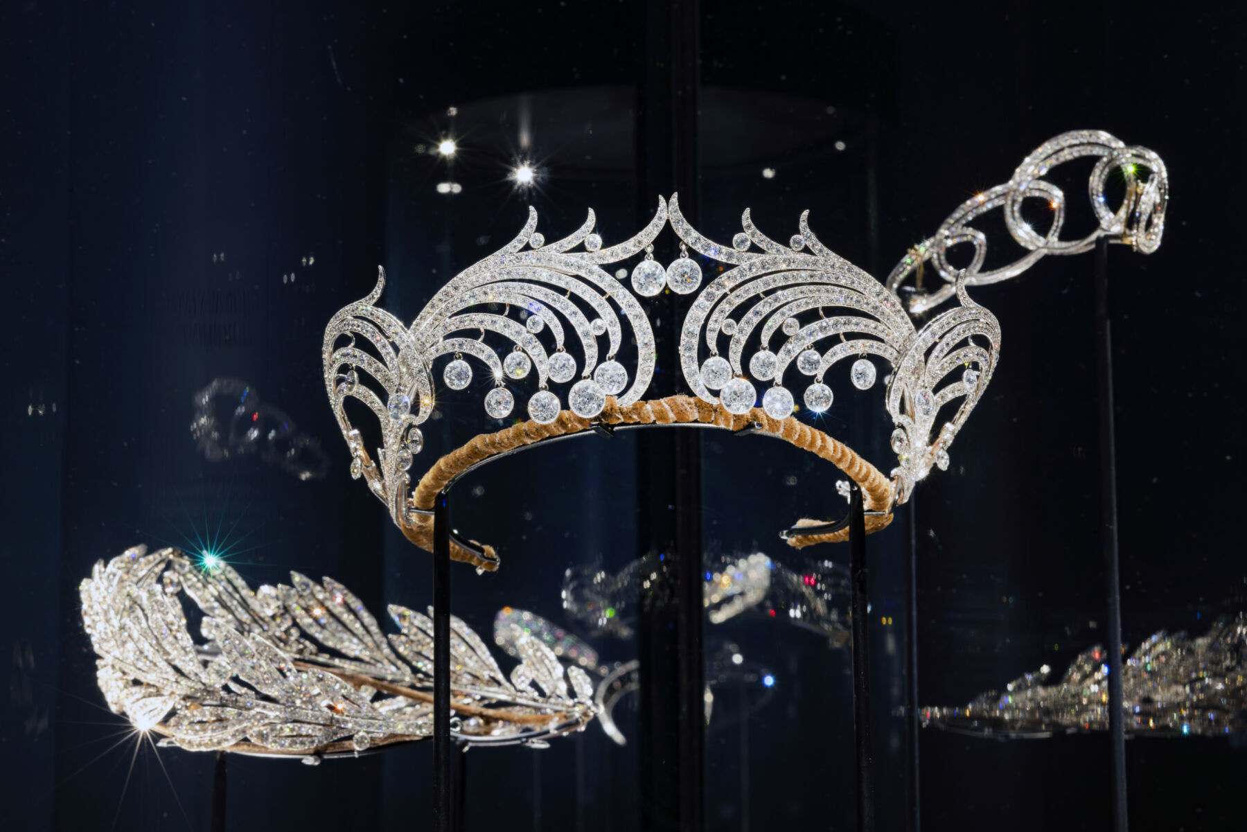Cartier cucerește Londra. O nouă expoziție spectaculoasă, cu peste 350 de obiecte, s-a deschis la Muzeul Victoria & Albert