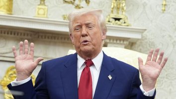 Bloomberg: România vrea să-și repare relația cu Administrația Trump. Casa Albă rămâne „profund tulburată” de anularea alegerilor din 2024. O delegație a Congresului american vine astăzi la București