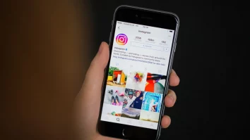 Facebook și Instagram au vizat adolescenții cu reclame bazate pe starea lor emoțională. Ce dezvăluiri face o fostă directoare a Meta
