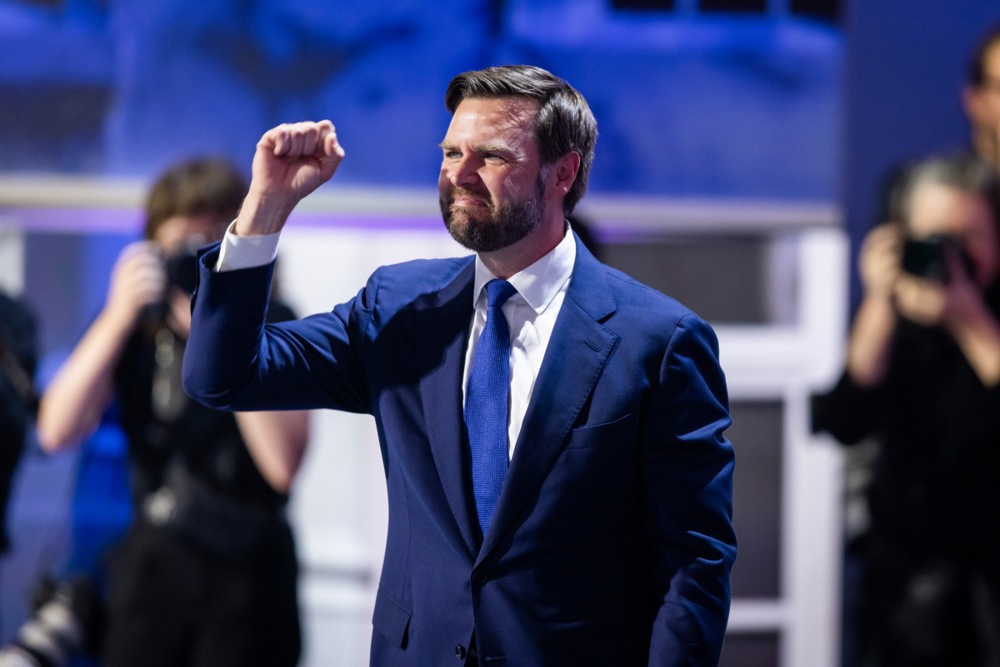 J.D. Vance: „Europa nu poate fi un vasal permanent de securitate al SUA”. Vicepreședintele critică dur dependența Europei de puterea militară americană