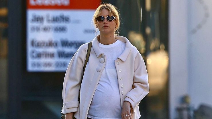 Jennifer Lawrence și soțul ei, Cooke Maroney, anunță nașterea celui de-al doilea copil. Ei mai au un băiețel de trei ani
