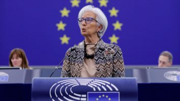 UE vrea să renunțe la Visa și Mastercard. Ce impact va avea războiul tarifar dintre SUA și UE asupra României? Cristian Hostiuc, director ZF: „Noi vom pierde indirect”