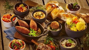 Bucureștiul devine una dintre cele mai apreciate destinații gastronomice. Radu Chifor: „Mulți străini vin să mănânce preparate românești”