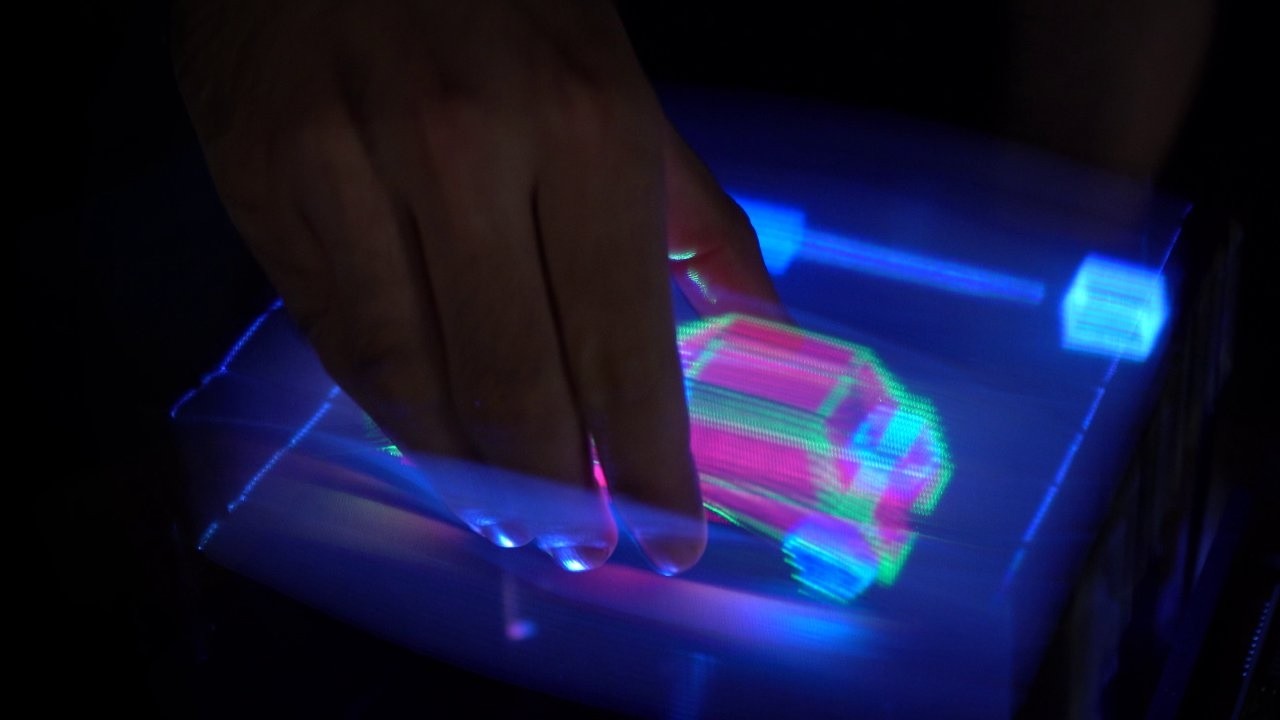 Hologramele pe care le poți atinge există și nu ai nevoie de ochelari VR