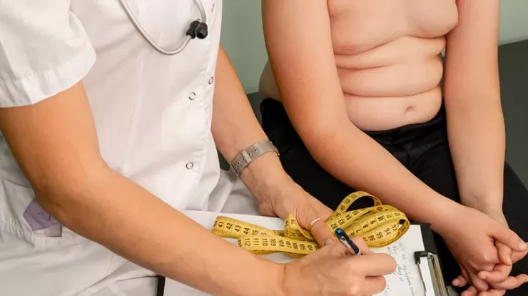 STUDIU. Antibioticele administrate înainte de vârsta de doi ani cresc riscul de obezitate infantilă cu 20%