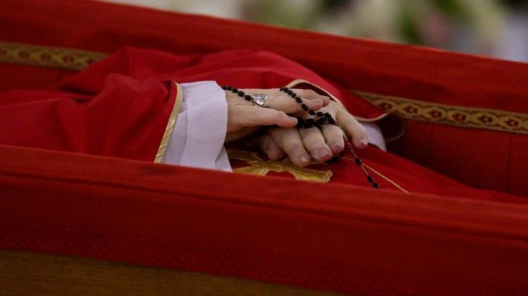 Vaticanul anunță că înmormântarea Papei va avea loc sâmbătă