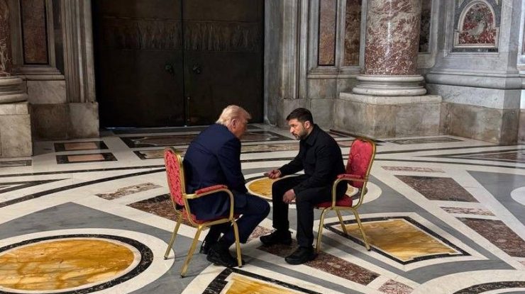 Trump afirmă că „Zelenski este dispus să cedeze Crimeea” Rusiei ca parte a unui acord de pace