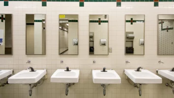 Americanii și britanicii evită utilizarea toaletelor publice. Unii dintre călători s-au ținut mai multe de două ore din cauza igienei