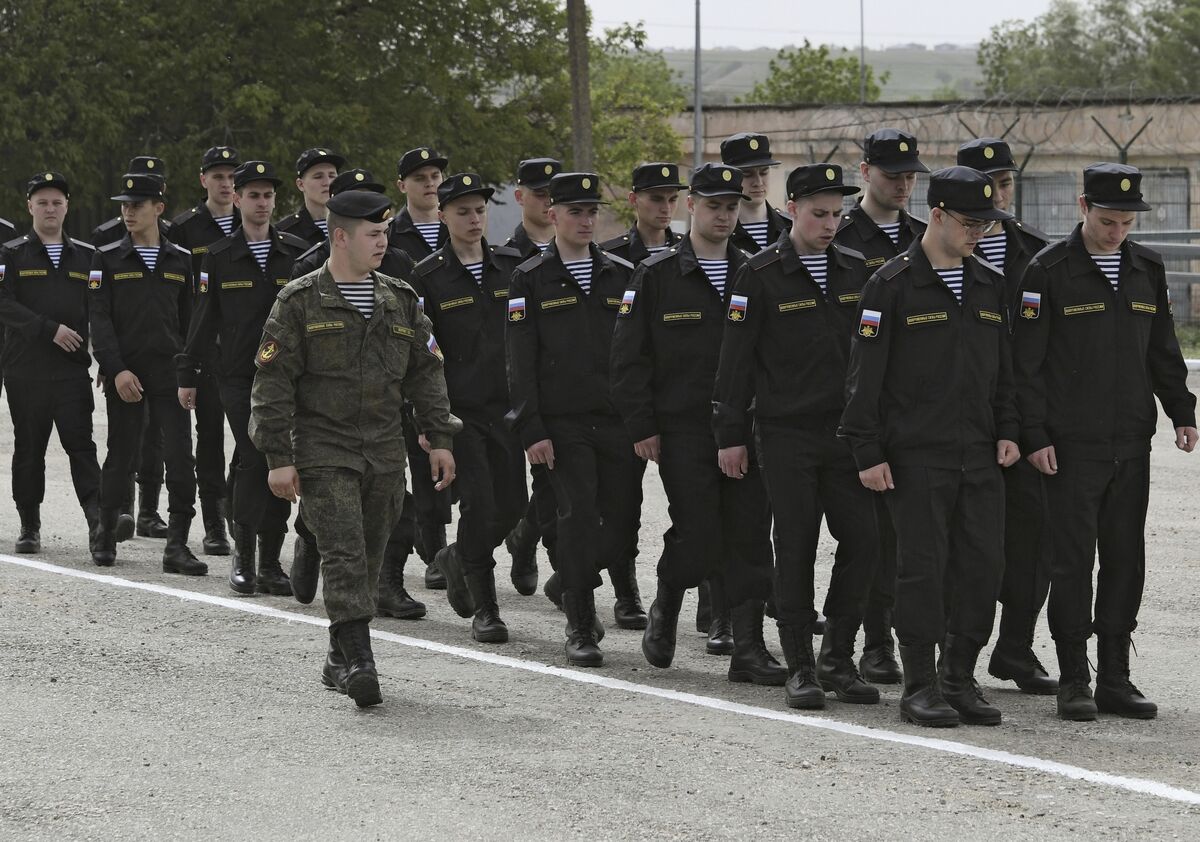 Putin începe campania de recrutare de primăvară. Liderul de la Kremlin a ordonat recrutarea a 160.000 de tineri în armata rusă