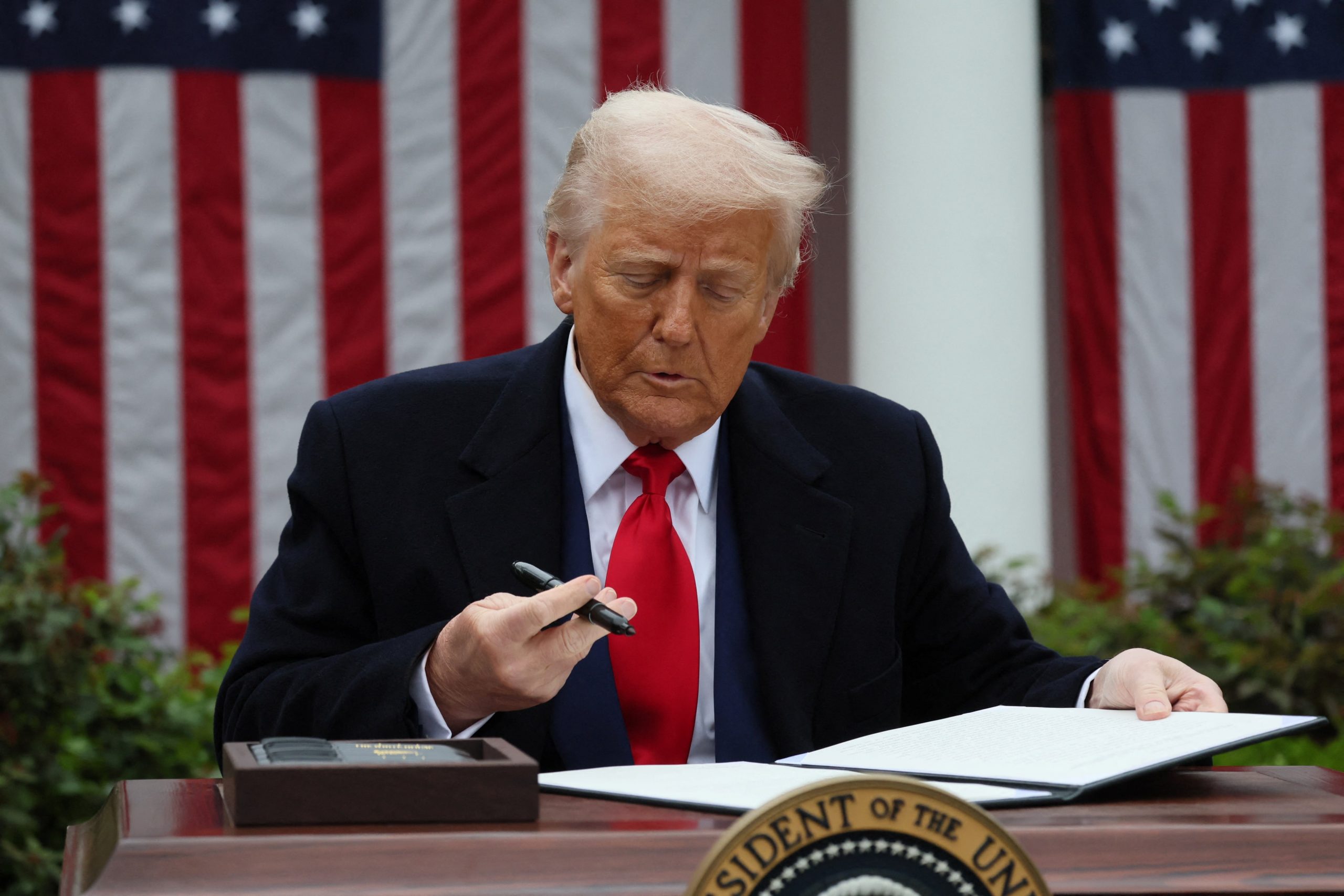 UE îi răspunde lui Trump și introduce taxe de 25% pentru mai multe produse americane: „Tarifele SUA sunt nejustificate”